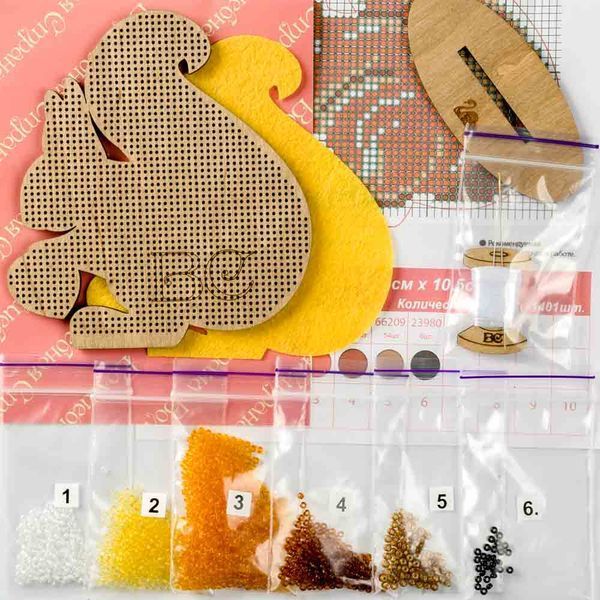 Wooden Bead Embroidery Kit &ndash; &ldquo;Squirrel&rdquo; FLK-119