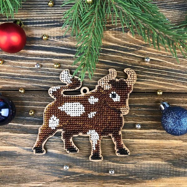 Wooden Bead Embroidery Kit &ndash; &ldquo;Christmas Ornament &ndash; Farmyard Bull&rdquo; FLK-320