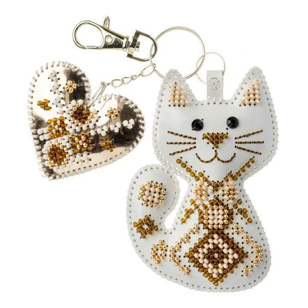 Faux Leather Bead Embroidery Kit &ndash; &ldquo;Bag Charm Kitten with Heart&rdquo; FLBB-180
