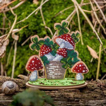 Wooden Bead Embroidery Kit &ndash; &ldquo;Lucky Amanita&rdquo; FLK-405