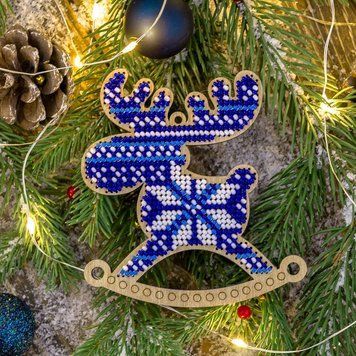 Wooden Bead Embroidery Kit &ndash; &ldquo;Christmas Ornament &ndash; Moose In Blue&rdquo; FLK-224