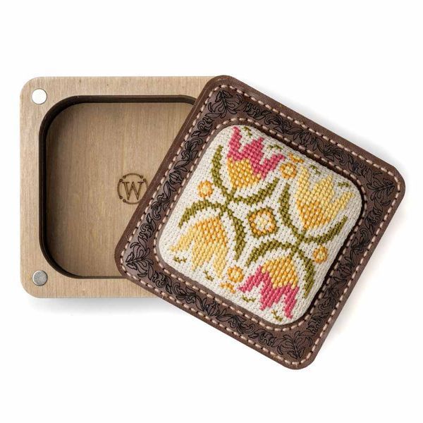 Pincushion Kit &ndash; &ldquo;Tulips&rdquo; FLTL-078