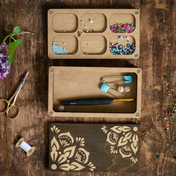 Multi-Layered Bead Organizer &laquo;Rectangular With Pattern&raquo; FLZB-075