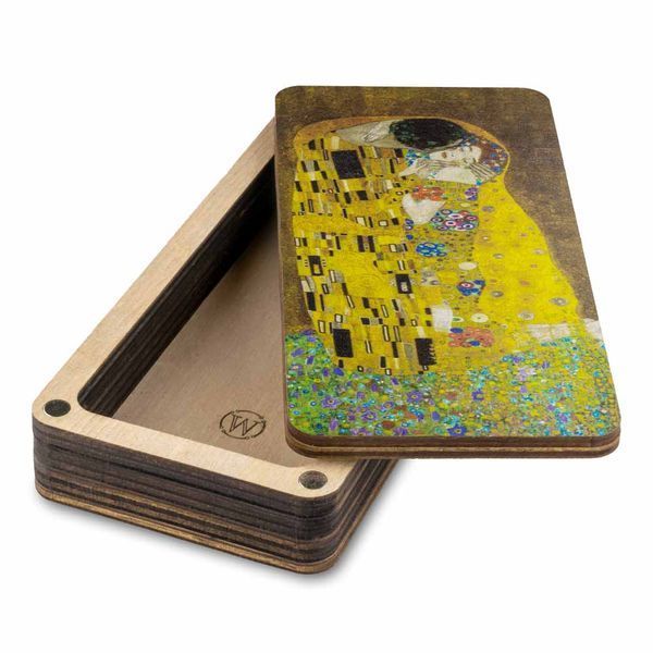 Magnetic Needle Case Large &ndash; &ldquo;The Kiss&rdquo; FLZB(N)-136