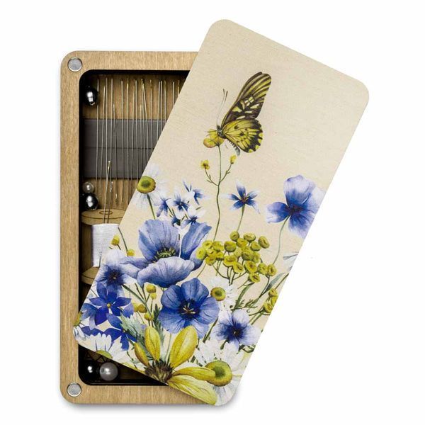 Magnetic Needle Case Large &ndash; &ldquo;Wildflowers & Butterflies&rdquo; FLZB(N)-137