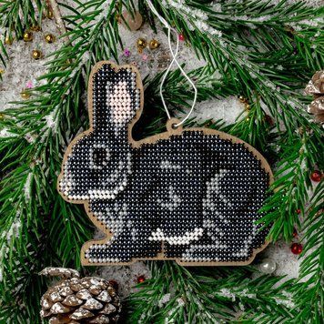 Wooden Bead Embroidery Kit &ndash; &ldquo;Christmas Ornament &ndash; Black Bunny&rdquo; FLK-461