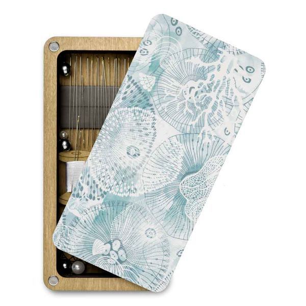 Magnetic Needle Case Large &ndash; &ldquo;Sea Ornaments&rdquo; FLZB(N)-145