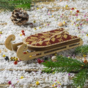 Wooden Bead Embroidery Kit &ndash; &ldquo;Sled Ornament &ndash; Golden Red Pattern&rdquo; FLK-468