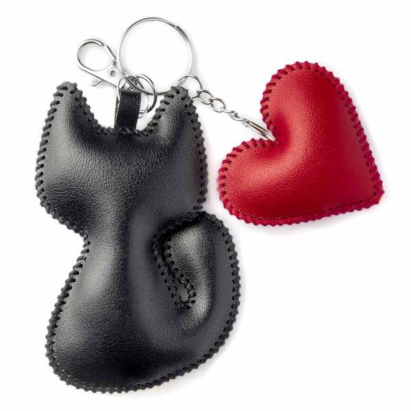 Faux Leather Bead Embroidery Kit &ndash; &ldquo;Bag Charm Cat Hugs&rdquo; FLBB-181
