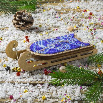 Wooden Bead Embroidery Kit &ndash; &ldquo;Sled Ornament &ndash; Blue and White Pattern&rdquo; FLK-469