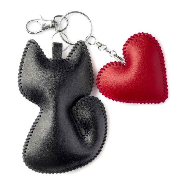 Faux Leather Bead Embroidery Kit &ndash; &ldquo;Bag Charm Cat Tenderness&rdquo; FLBB-182