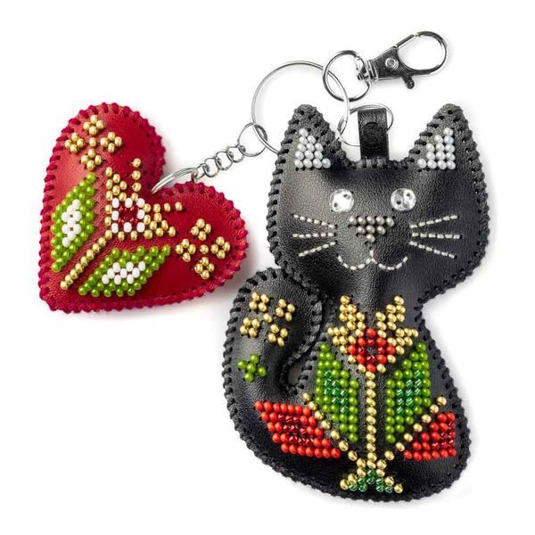 Faux Leather Bead Embroidery Kit &ndash; &ldquo;Bag Charm Cat Tenderness&rdquo; FLBB-182