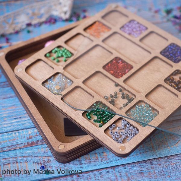 Multi-Layered Bead Organizer &ndash; &ldquo;Square With Transparent Lid&rdquo; FLZB-090